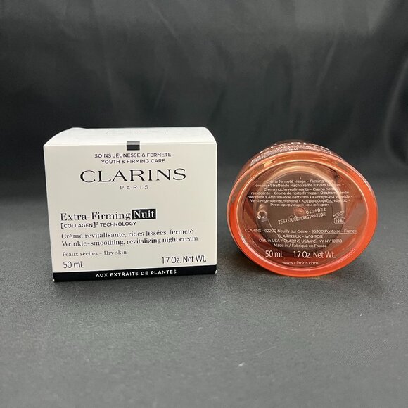 Clarins Extra-Firming Night - Dry Skin - Picture 2 of 5